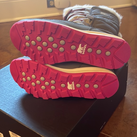 Sorel Whitney Lace Waterproof boots - Picture 6 of 10